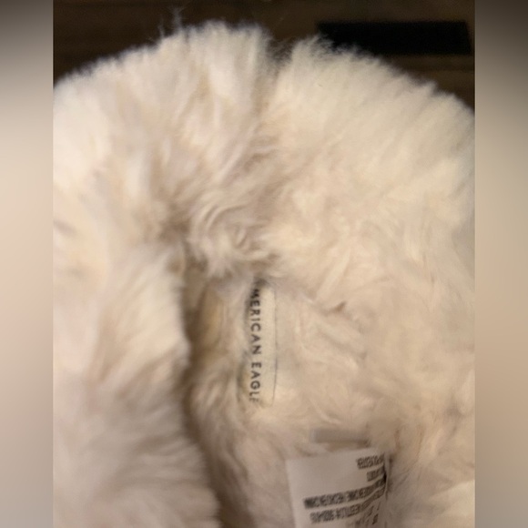 American Eagle Cozy Pink Smiley Face Slippers - Picture 2 of 5